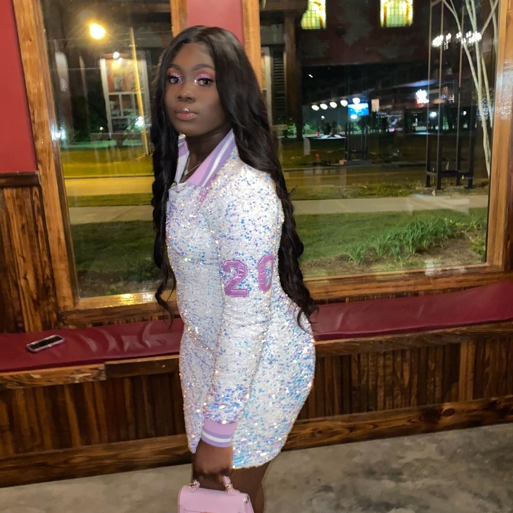 Selling dress